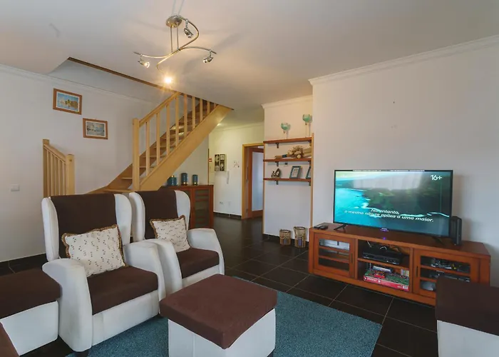 99 - Casinha Da アトウギア・ダ・バレイア