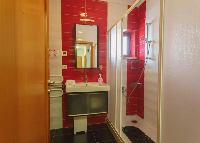 99 - Casinha Da アトウギア・ダ・バレイア