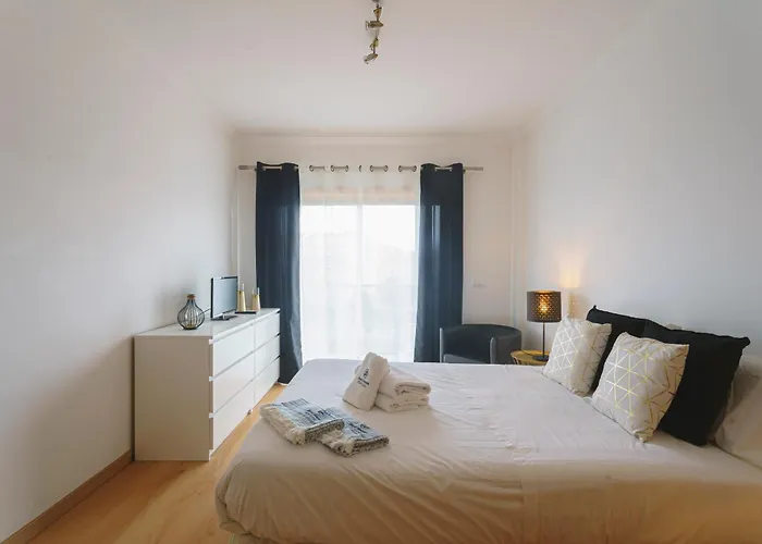 99 - Casinha Da アトウギア・ダ・バレイア